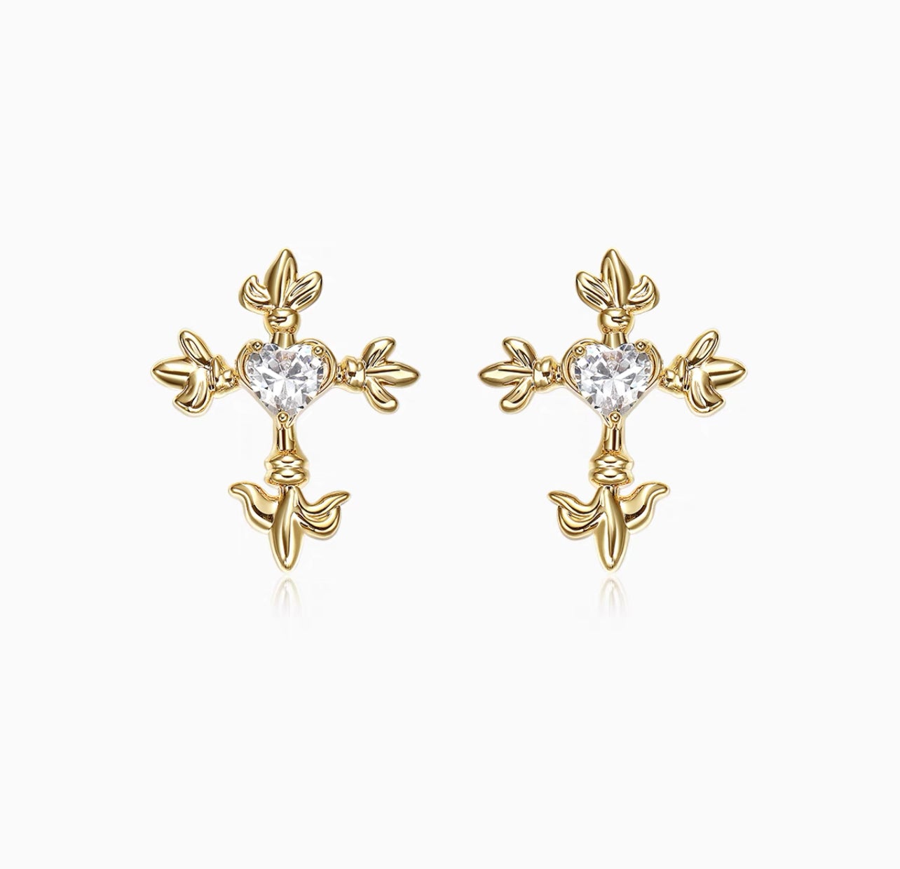 EXOTIC HEART STUDS