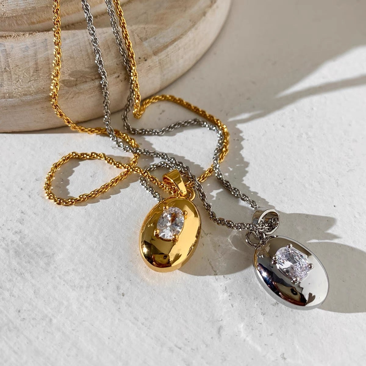 GRACE NECKLACE