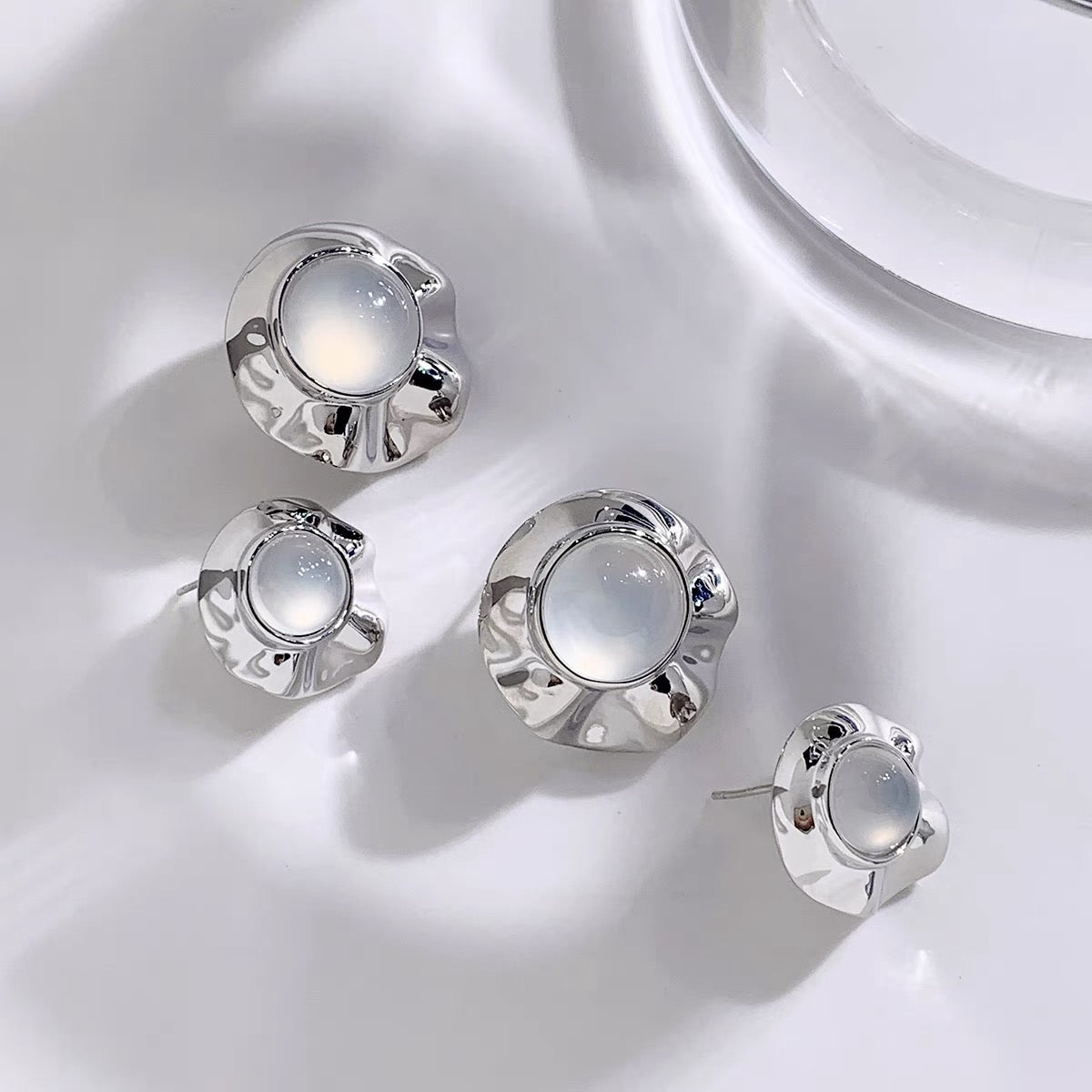 MOONLIGHT STUDS