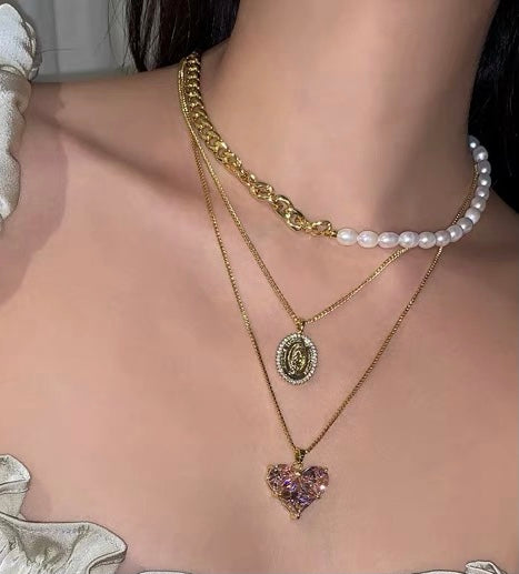 LA VIE EN ROSE NECKLACE