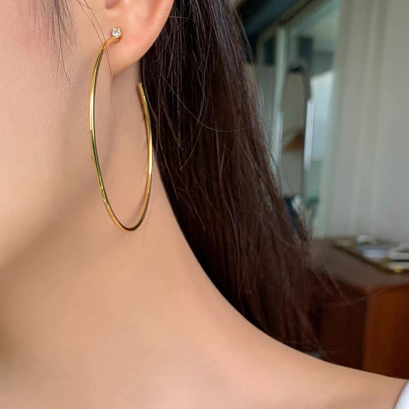 LISA HOOPS