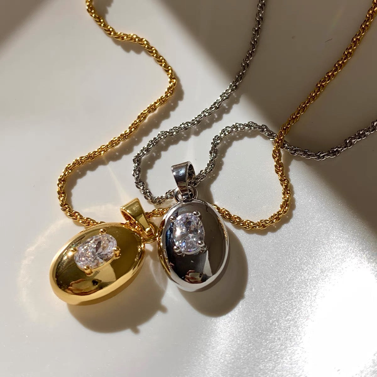 GRACE NECKLACE