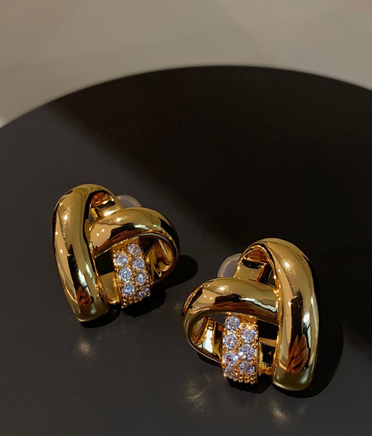 ROMANTIC STUDS