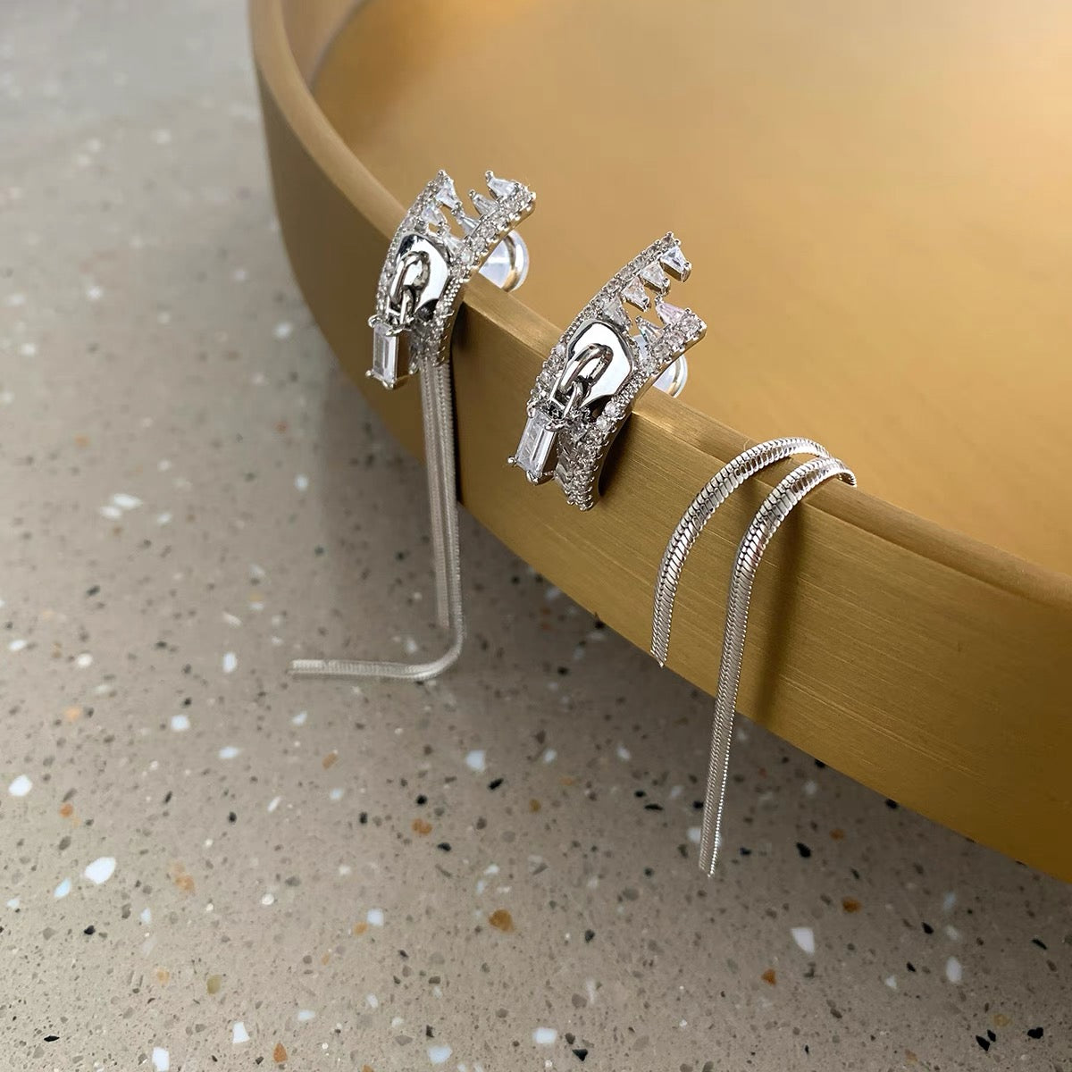 BACK TO LOVE EARRING
