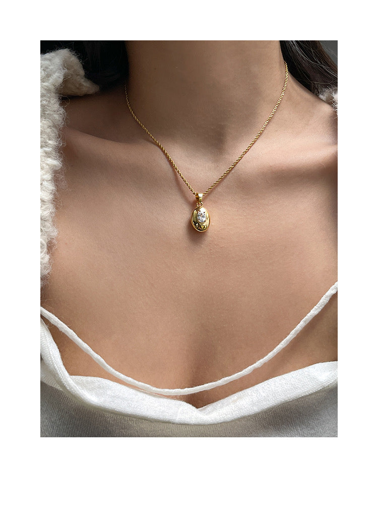 GRACE NECKLACE
