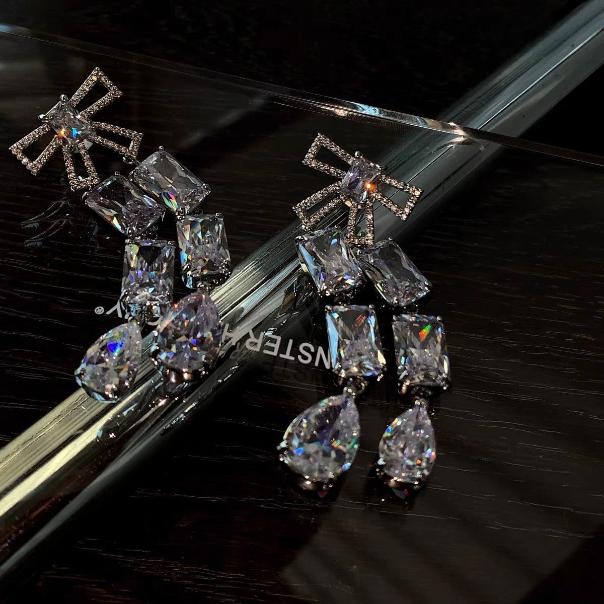 MIA EARRINGS
