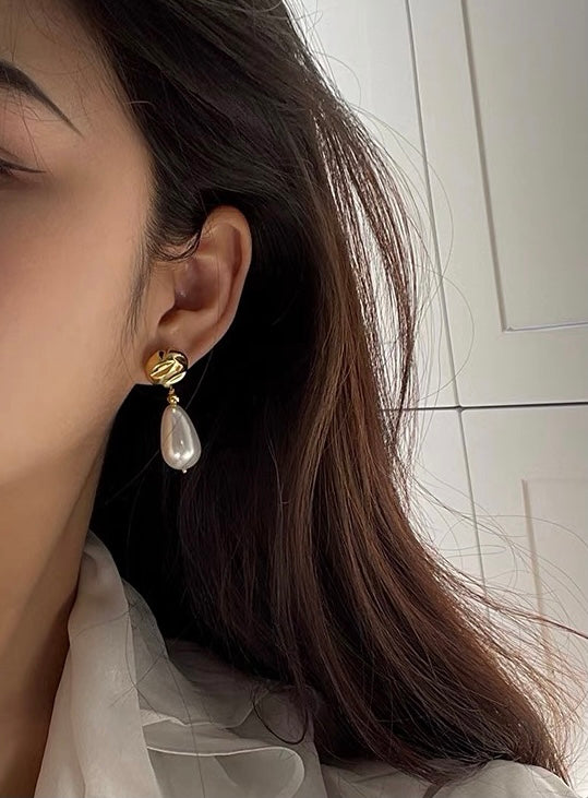 VOGUE EARRINGS