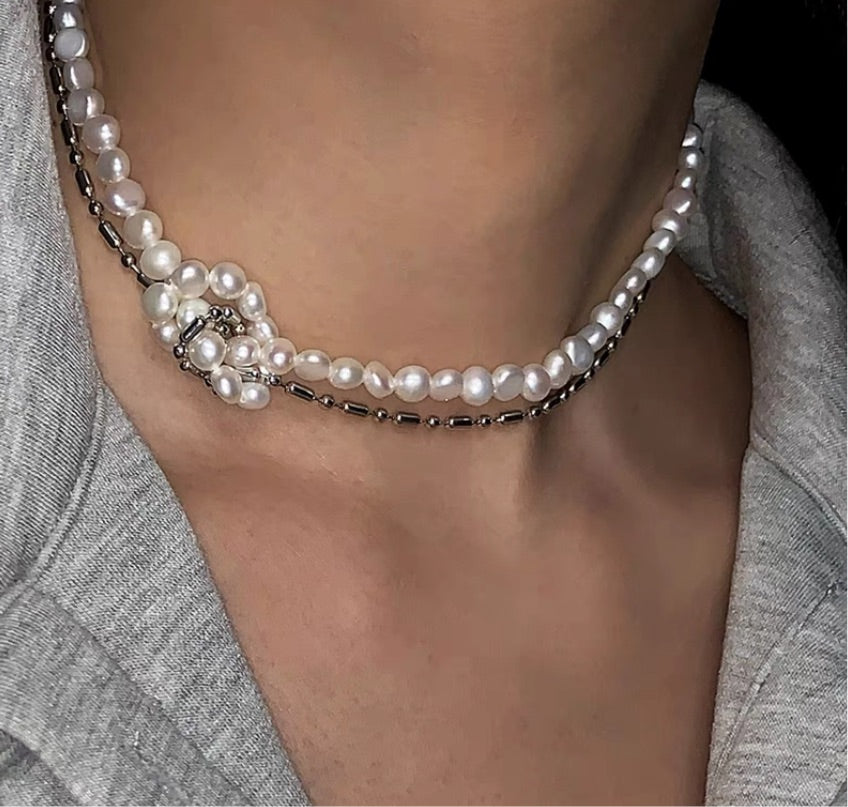 PEARL KNOT NECKLACE